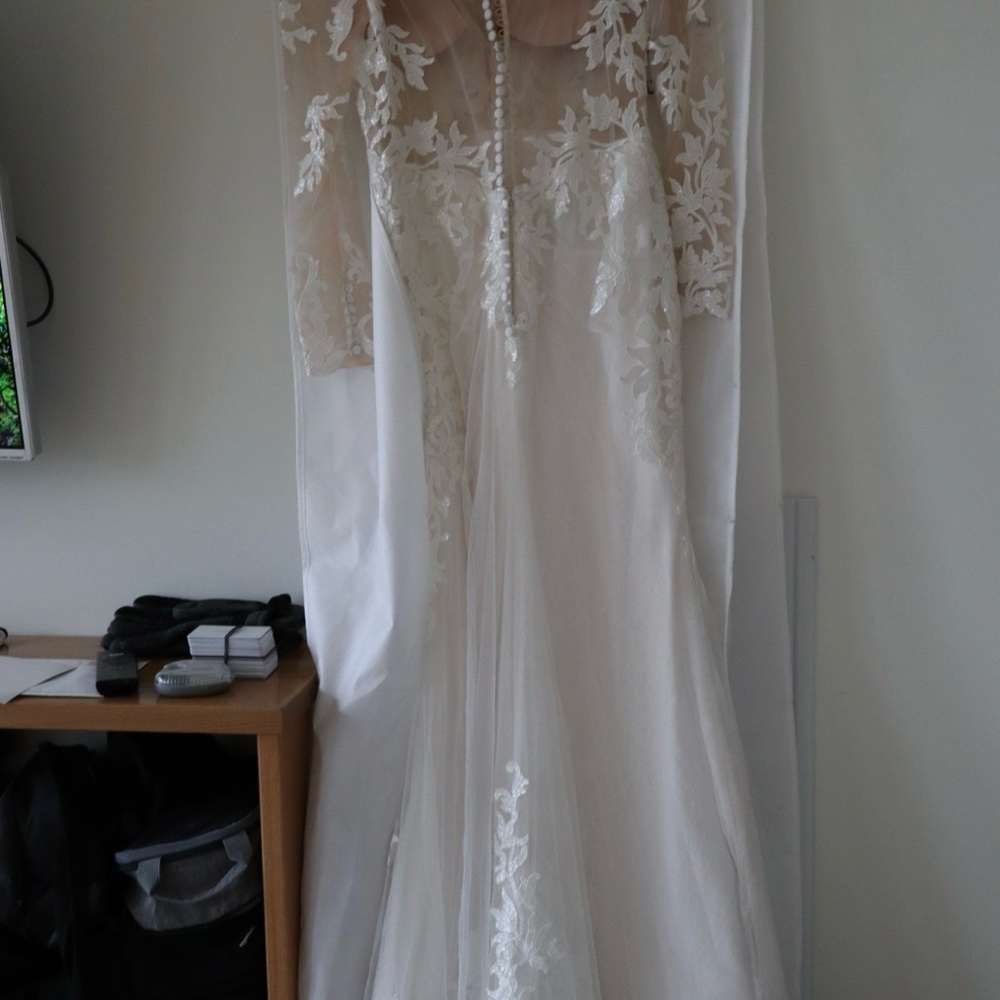 Elegant White Lace Long Sleeve Dress - Picture 4 of 8